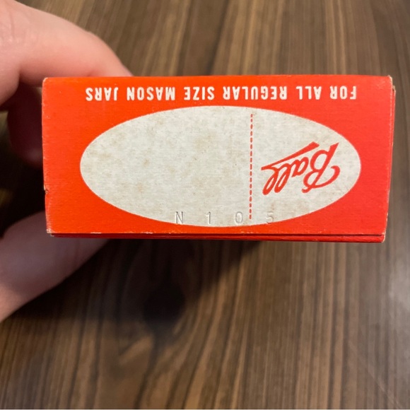 Vintage Ball Fruit Print Dome Lids Box Of 12 - Picture 7 of 7